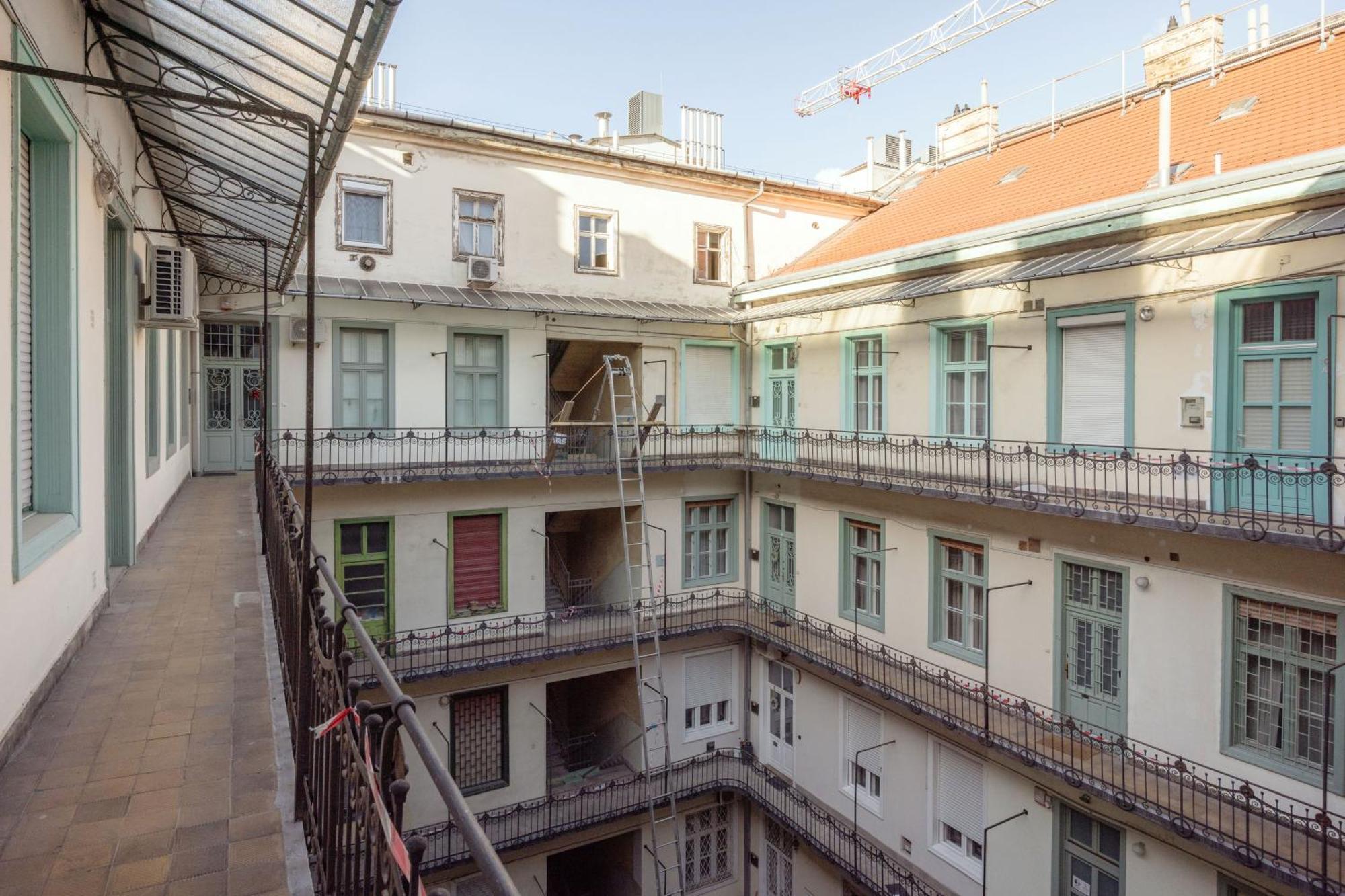 King Of The Inner City Budapest Exterior foto